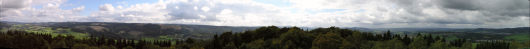 Panorama vom Wilzenberg-Turm. Zum Vergrößern auf das Bild -k l i c k e n-