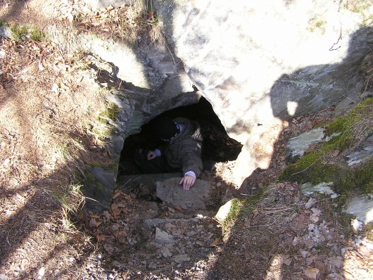 Nils verschwand sofort im Lüftungsschacht. ---Geh mal mit der Maus auf das Bild---