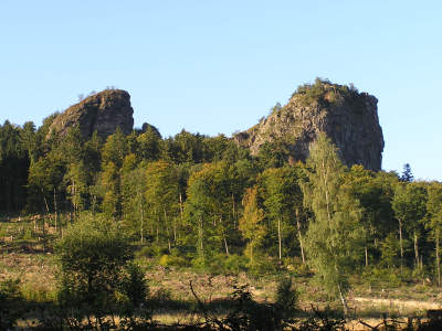 Bornstein und Goldstein. Zwei der Bruchhauser Steine