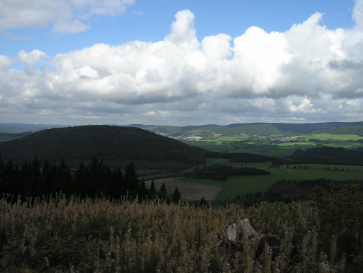 Von der Höhe -694 m- der Blick in Richtung Norden.