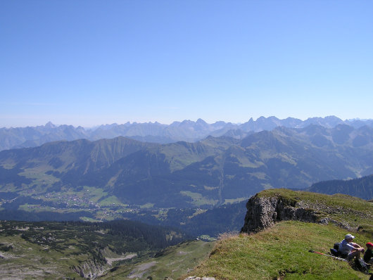 Blick zum Allgäuer Hauptkamm.