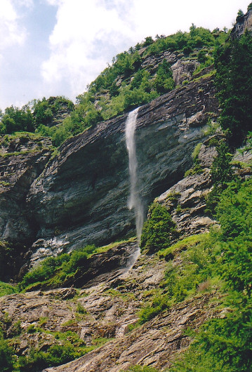 Einer der vielen Wasserfälle im Seebachtal.