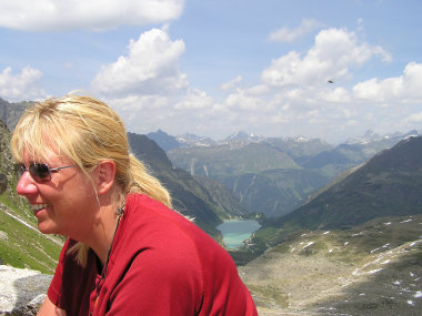 Der Blick von der Saarbrueckener Huette zum Vermunt Stausee.