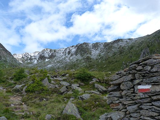 Vor dem Kreuzen der Felsen.