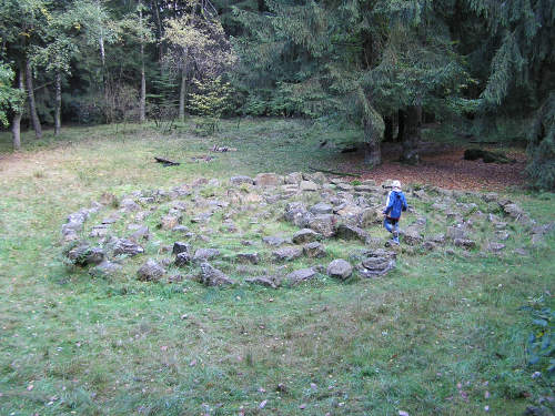 Steinlabyrinth unterhalb des Lippischen Velmerstot