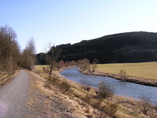 Die letzten Meter ging es wieder an der Eder entlang.