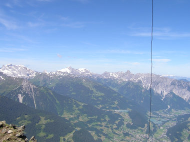 Blick auf das Raetikon. Rechts der Bildmitte die Zimba.